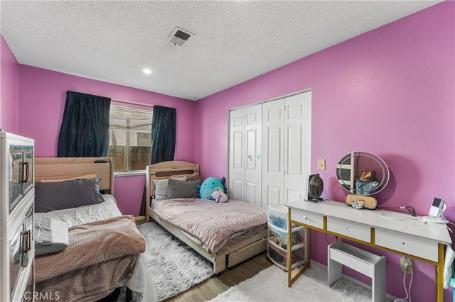1152 E Avenue J12, Lancaster, CA 93535