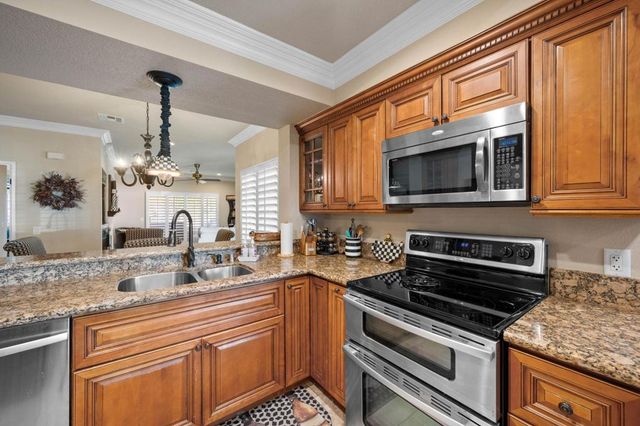 790 Montana Vista Drive, Palm Desert, CA 92211