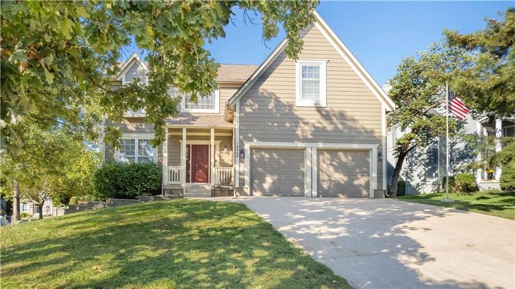 18966 W 117th Terrace, Olathe, KS 66061