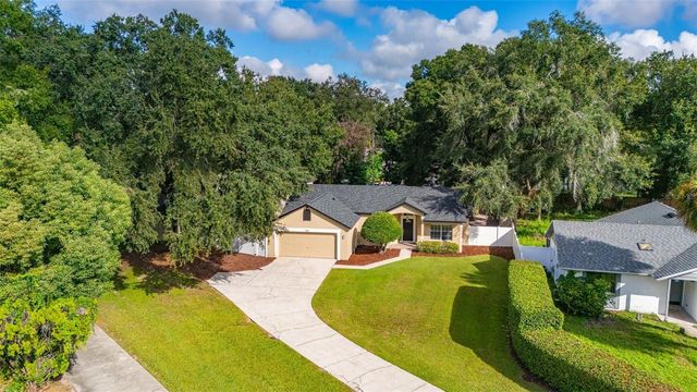 7918 LAKESIDE WOODS DRIVE, Orlando, FL 32810