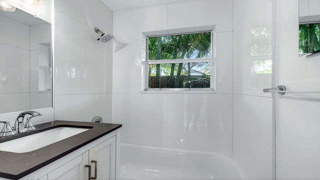 233 NE 13th Street 233.5, Delray Beach, FL 33444