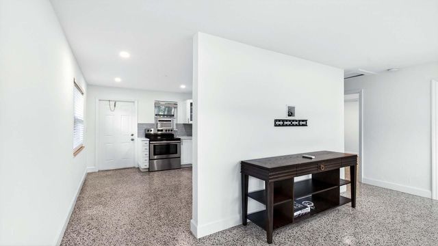233 NE 13th Street 233.5, Delray Beach, FL 33444