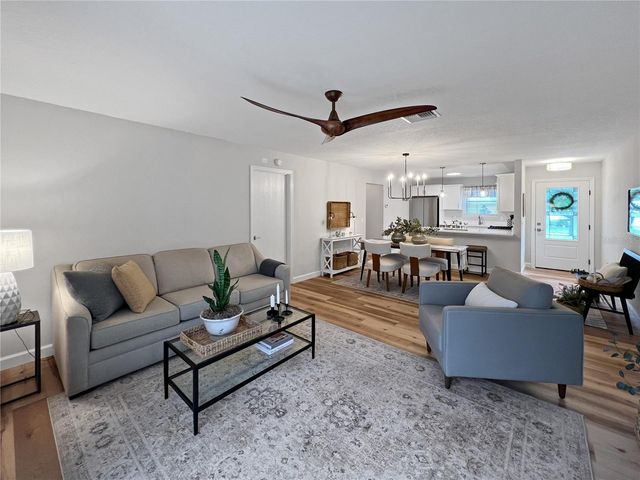 1812 SANIBEL COURT, The Villages, FL 32162