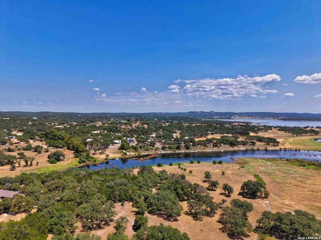 559 Clay Rdg, Canyon Lake, TX 78133