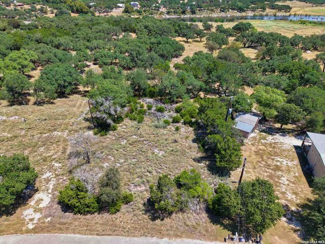 559 Clay Rdg, Canyon Lake, TX 78133