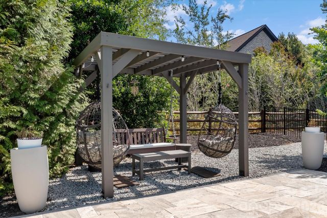 12820 Westmoreland Farm Road, Davidson, NC 28036
