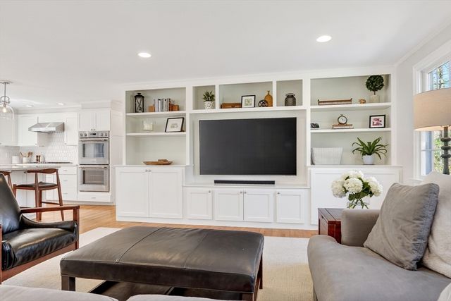 148 Weston Road, Lincoln, MA 01773
