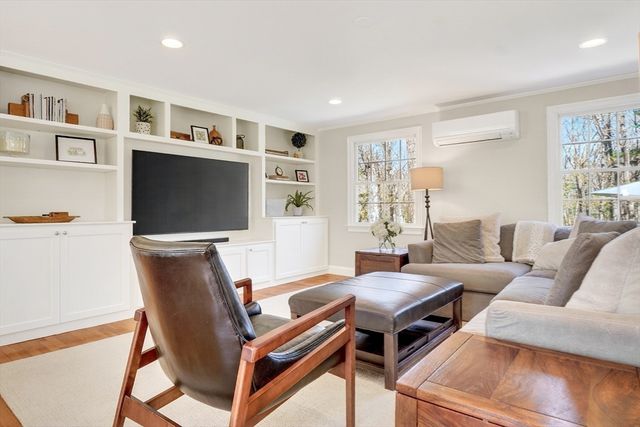 148 Weston Road, Lincoln, MA 01773