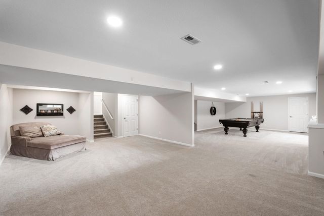 1136 N Linden Cir, Wichita, KS 67206