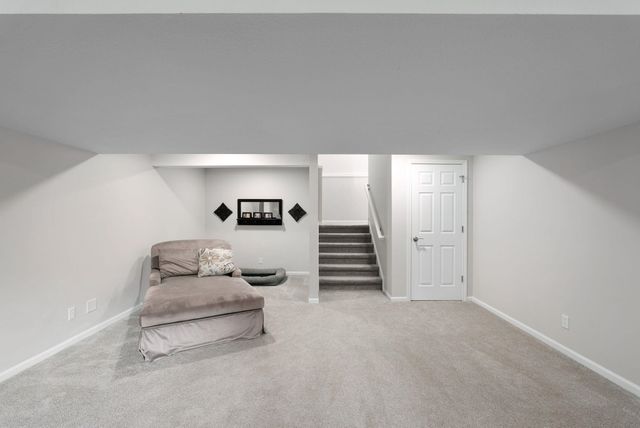 1136 N Linden Cir, Wichita, KS 67206