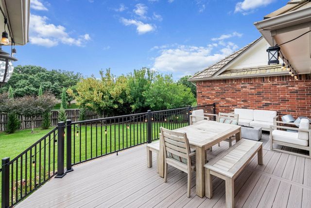 1136 N Linden Cir, Wichita, KS 67206