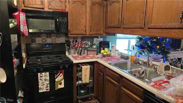 710 Belrock Avenue, Belpre, OH 45714