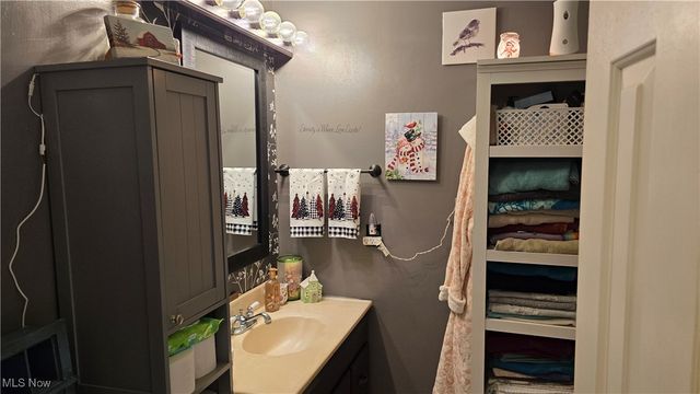 710 Belrock Avenue, Belpre, OH 45714