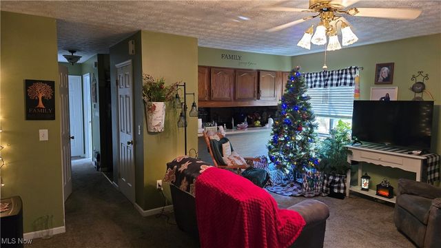 710 Belrock Avenue, Belpre, OH 45714