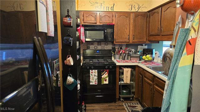 710 Belrock Avenue, Belpre, OH 45714