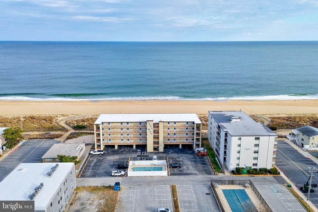 Image 4 of property listing at 12305 WIGHT ST #310, Ocean City, MD 21842