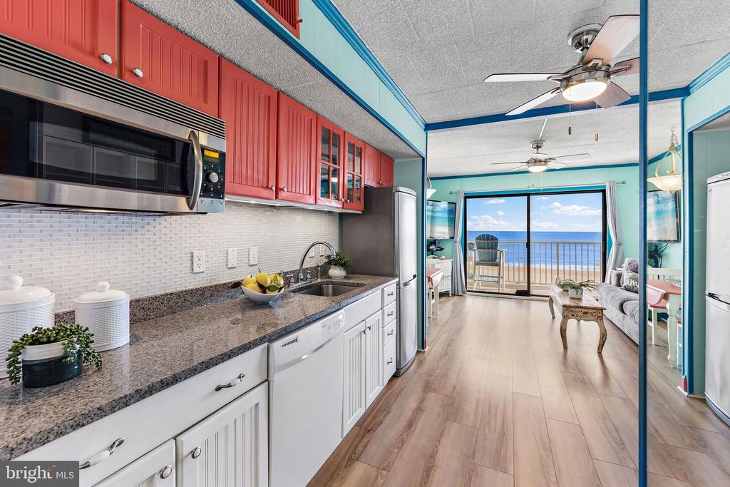 Image 8 of property listing at 12305 WIGHT ST #310, Ocean City, MD 21842