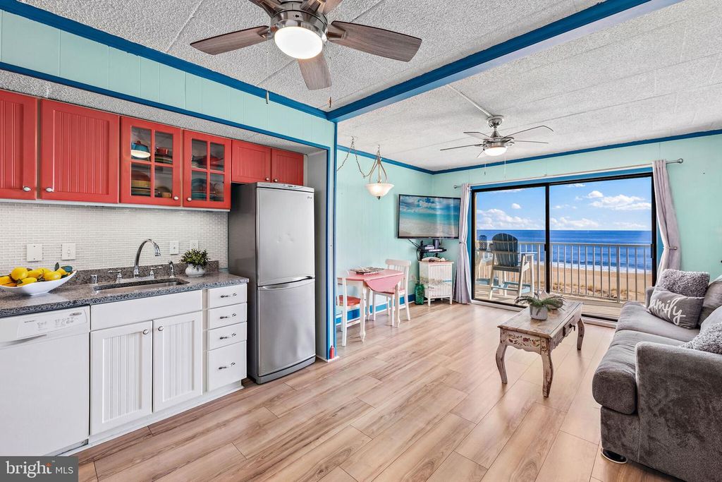 Image 9 of property listing at 12305 WIGHT ST #310, Ocean City, MD 21842
