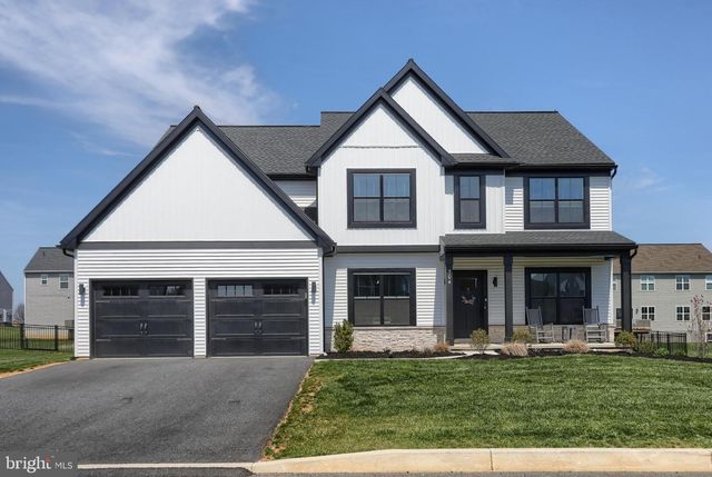 504 BREEZEWOOD LN, Annville, PA 17003