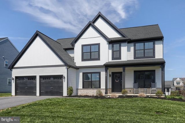 504 BREEZEWOOD LN, Annville, PA 17003