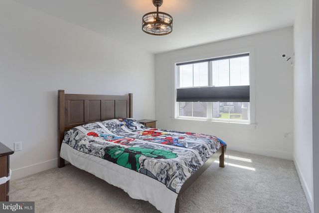 504 BREEZEWOOD LN, Annville, PA 17003