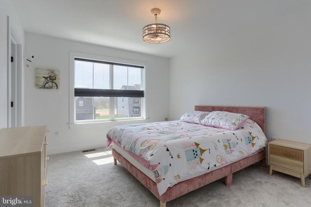 504 BREEZEWOOD LN, Annville, PA 17003