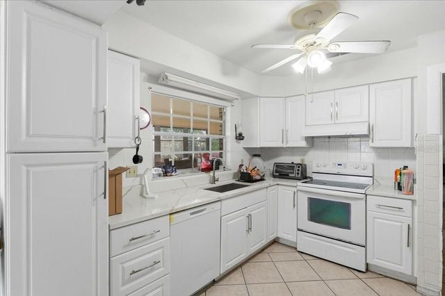 806 HILLSIDE AVENUE, Lake Wales, FL 33853