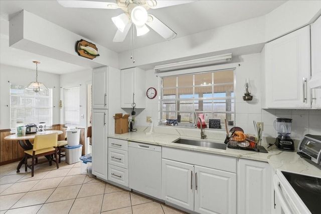 806 HILLSIDE AVENUE, Lake Wales, FL 33853