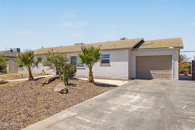 2208 W SAN MIGUEL Avenue, Phoenix, AZ 85015