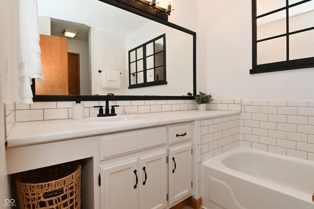 4758 Stansbury Lane, Indianapolis, IN 46254
