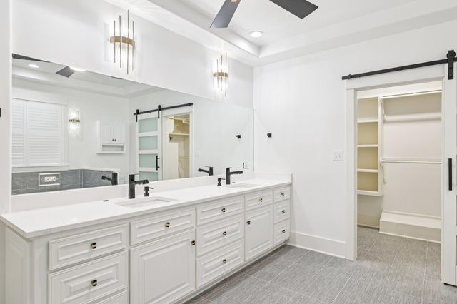 125 Carriage CT, Bastrop, TX 78602