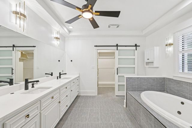 125 Carriage CT, Bastrop, TX 78602
