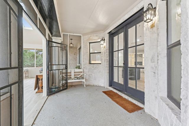 125 Carriage CT, Bastrop, TX 78602