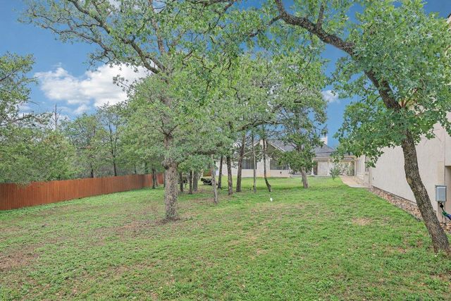 125 Carriage CT, Bastrop, TX 78602