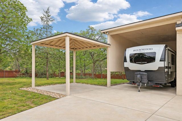 125 Carriage CT, Bastrop, TX 78602