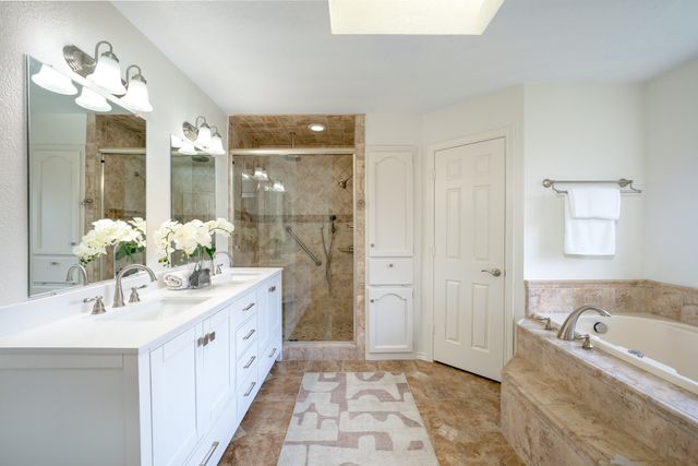 4703 El Brevo Court, Arlington, TX 76017