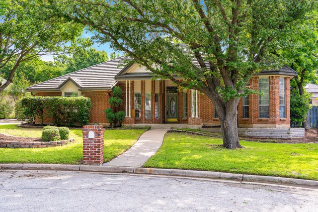 4703 El Brevo Court, Arlington, TX 76017
