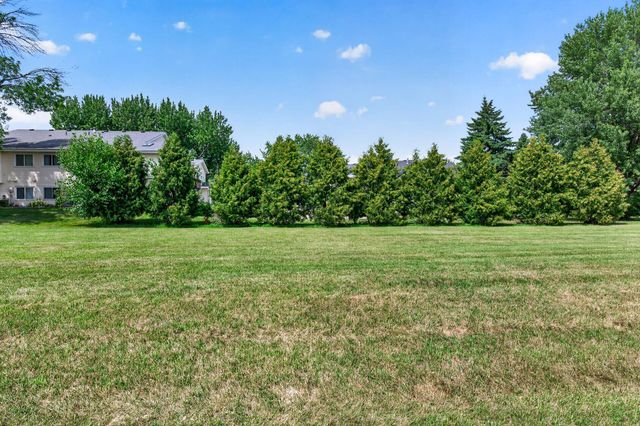 16124 Foliage Avenue W, Rosemount, MN 55068