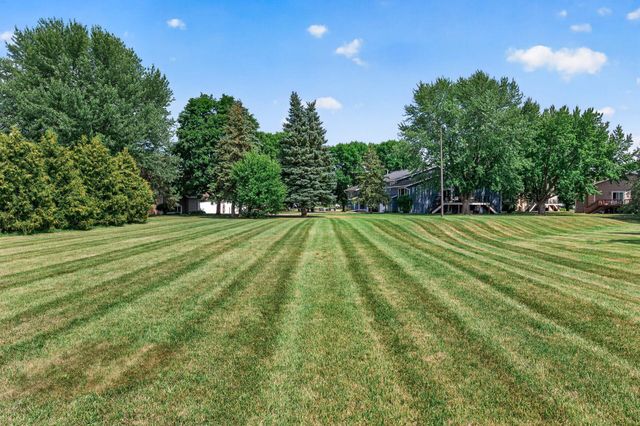 16124 Foliage Avenue W, Rosemount, MN 55068