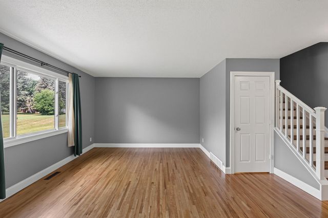 16124 Foliage Avenue W, Rosemount, MN 55068