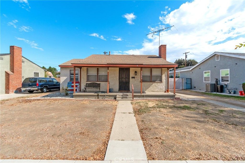 4392 Elm Avenue, Long Beach, CA 90807