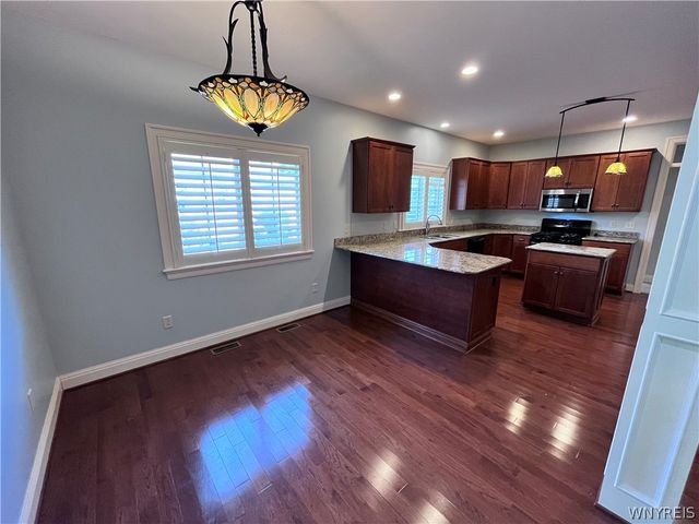 18 Saint Charles Court, Amherst, NY 14221
