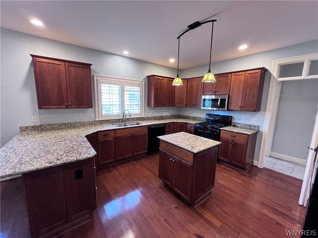 18 Saint Charles Court, Amherst, NY 14221