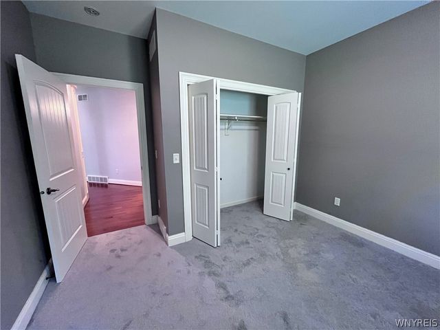 18 Saint Charles Court, Amherst, NY 14221