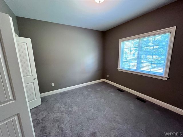 18 Saint Charles Court, Amherst, NY 14221