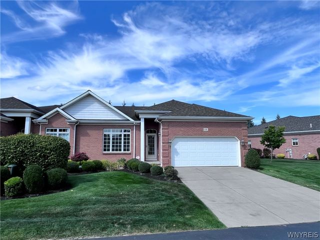 18 Saint Charles Court, Amherst, NY 14221