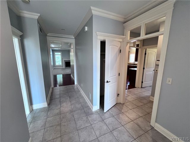 18 Saint Charles Court, Amherst, NY 14221