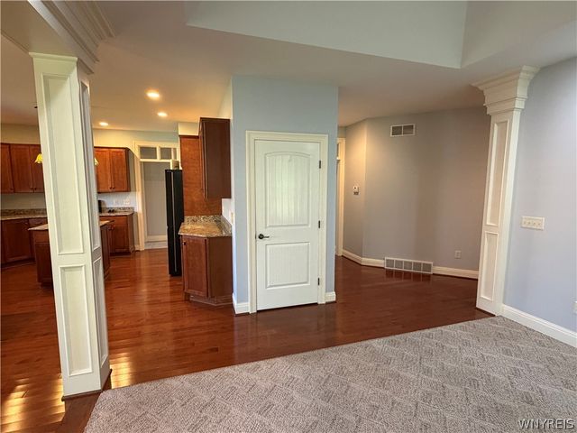 18 Saint Charles Court, Amherst, NY 14221