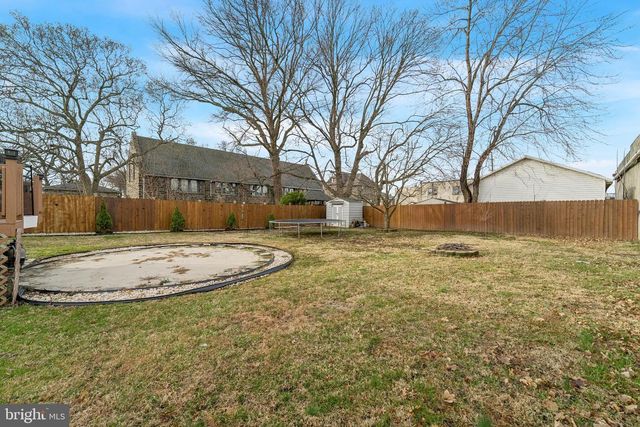 1016 LEIPER ST, Crum Lynne, PA 19022