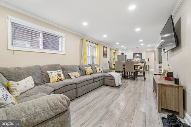 1016 LEIPER ST, Crum Lynne, PA 19022